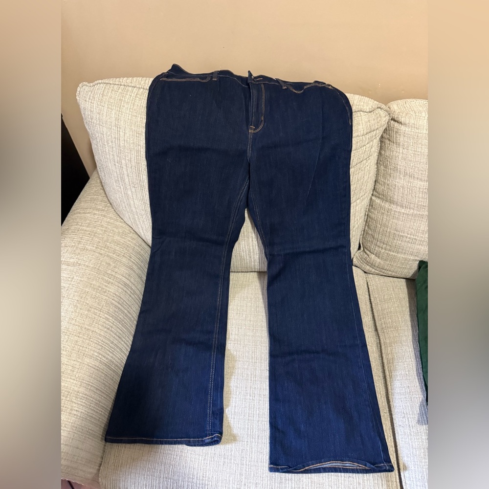 ⭐️Old Navy Women's Dark Blue Jeans